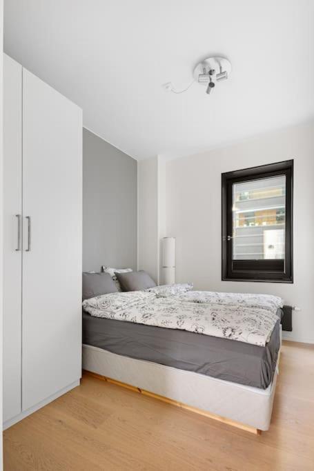 Modern 3Bed Room Sea View Apartment @ Oslo Barcode Exterior photo