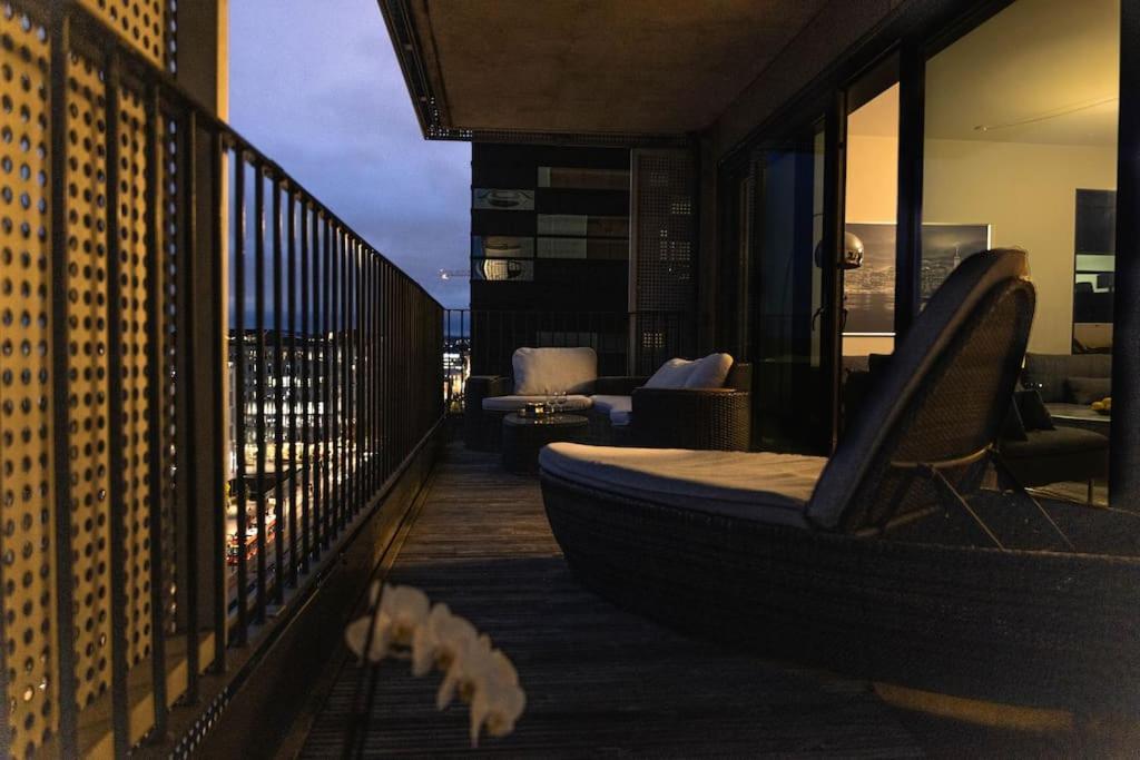 Modern 3Bed Room Sea View Apartment @ Oslo Barcode Exterior photo
