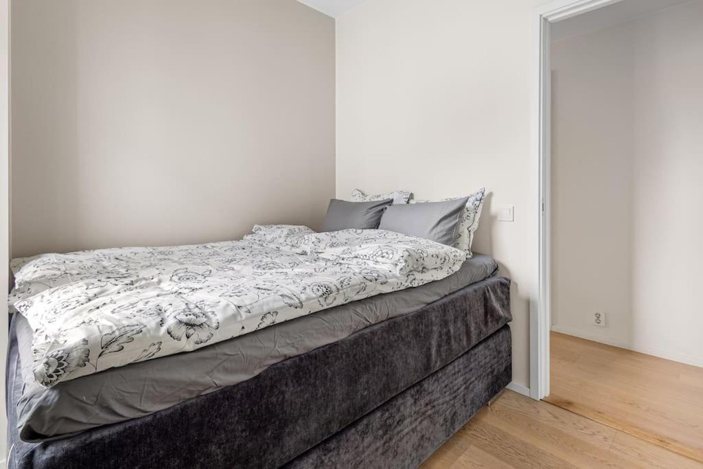 Modern 3Bed Room Sea View Apartment @ Oslo Barcode Exterior photo